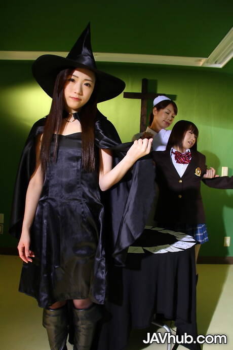 Jav Hub are pleased to offer you a free pics featuring Minami Shinjyo, Mayoi Sakuya and Mao Sena in xxx fuck scene